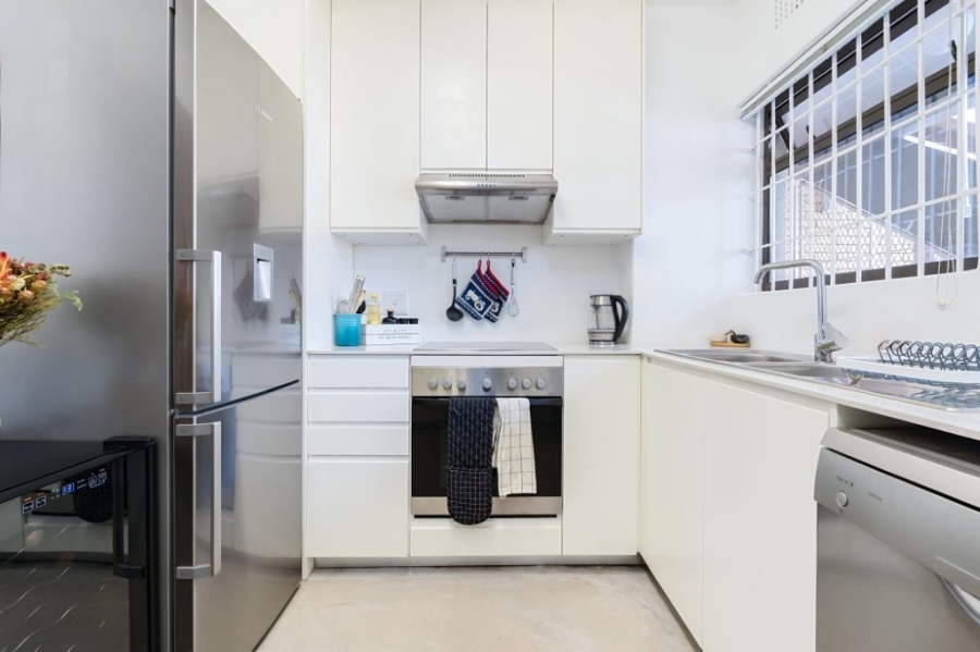 To Let 2 Bedroom Property for Rent in Three Anchor Bay Western Cape